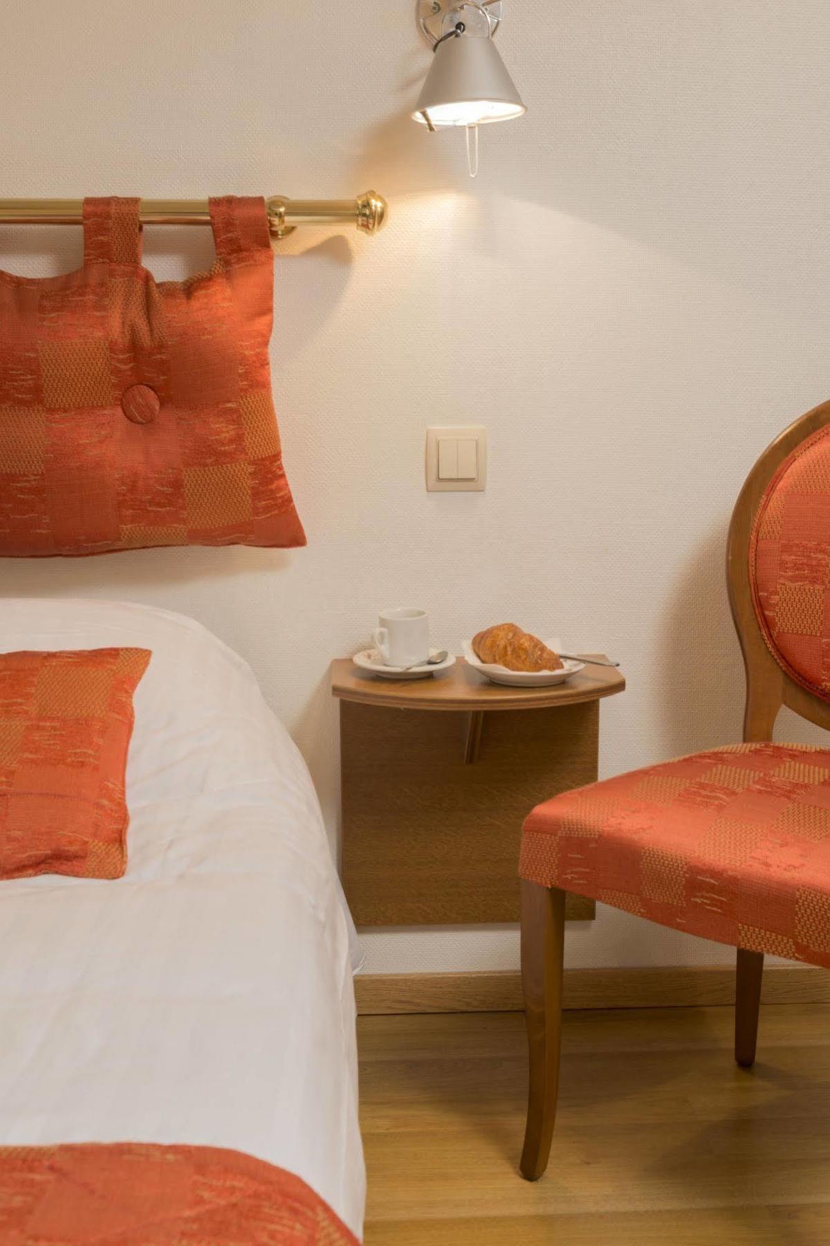 Le Saint Michel Hotel Sedan Kültér fotó