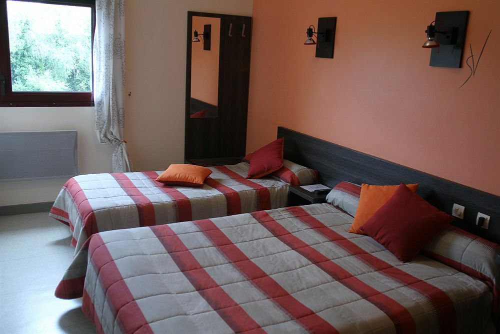Le Saint Michel Hotel Sedan Kültér fotó